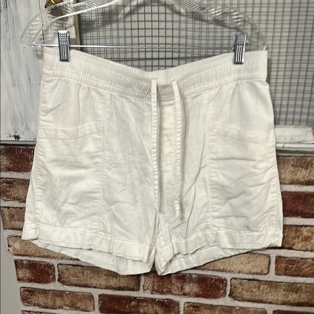 Old Navy Women's White Cargo Shorts